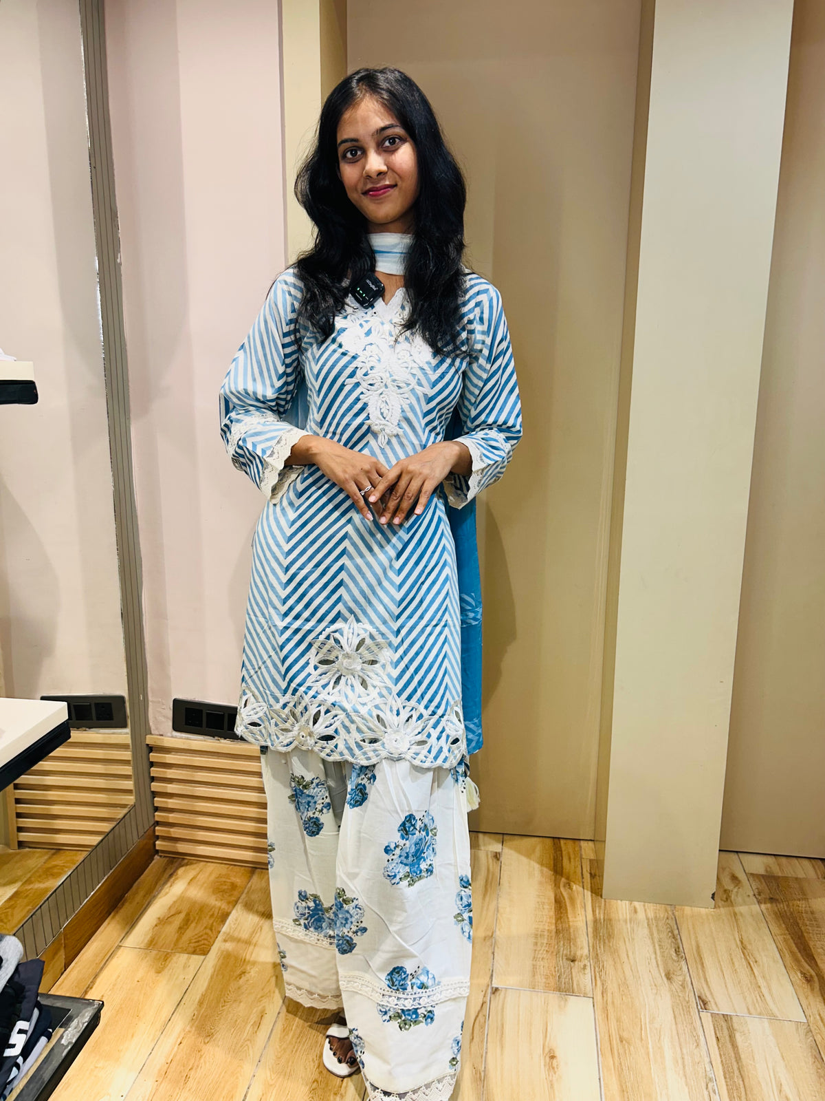 Beautiful party wear suit