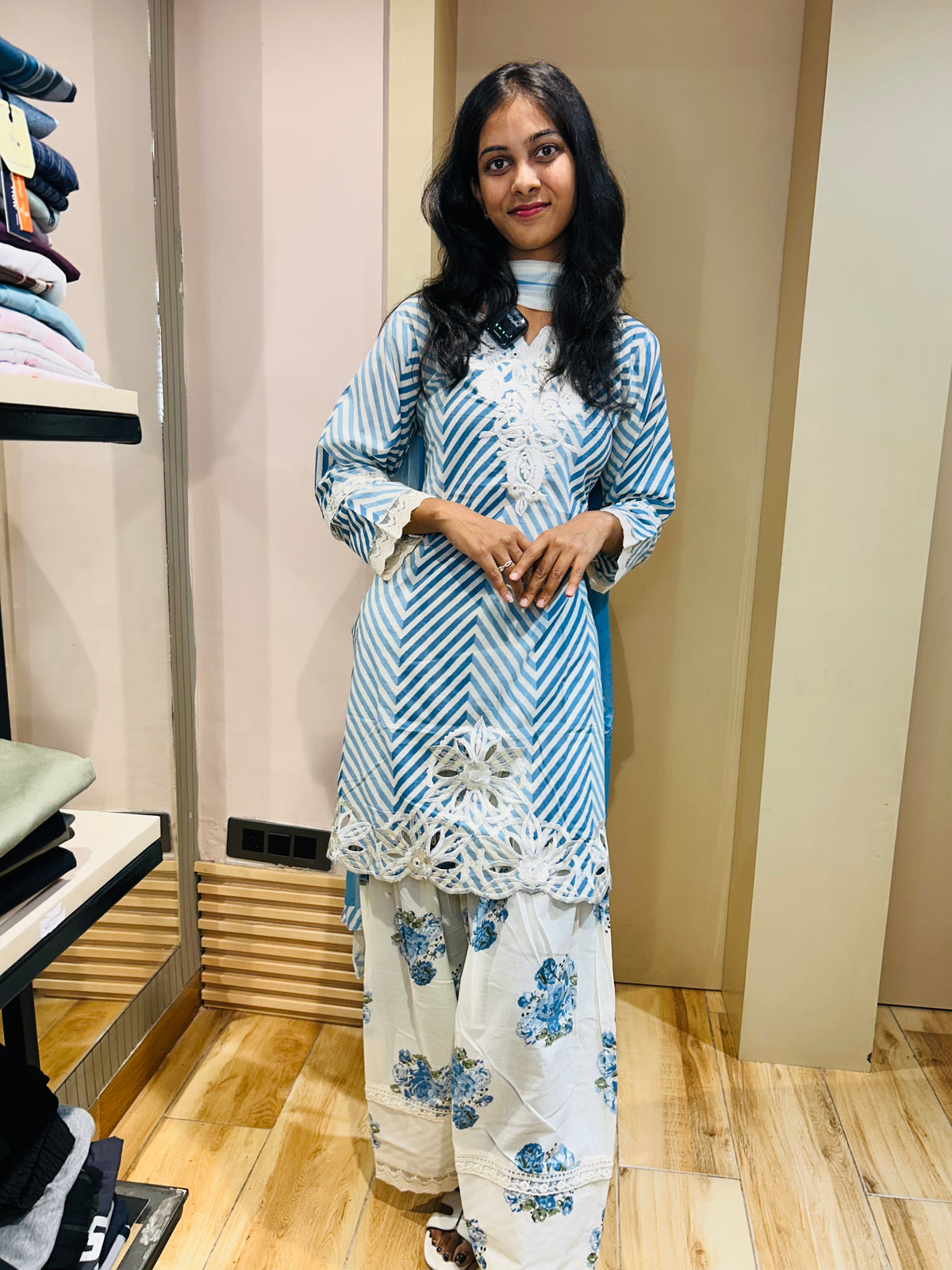 Beautiful party wear suit