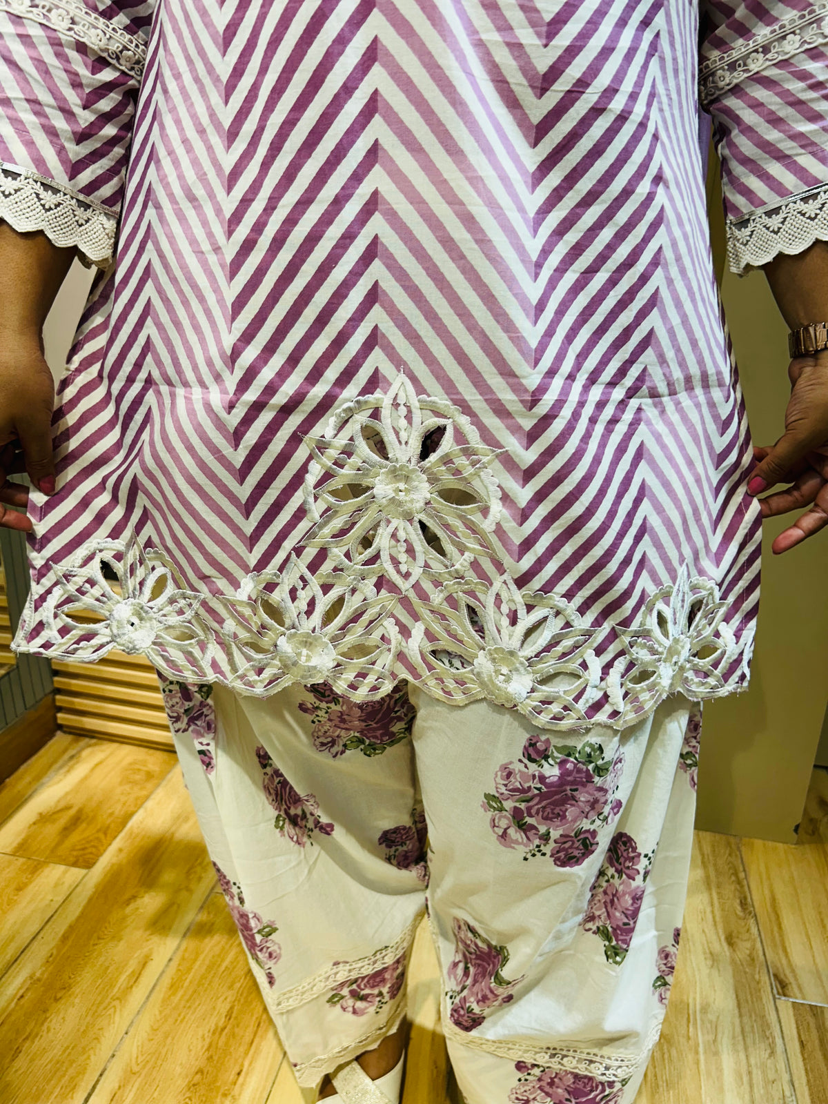 Beautiful party wear suit