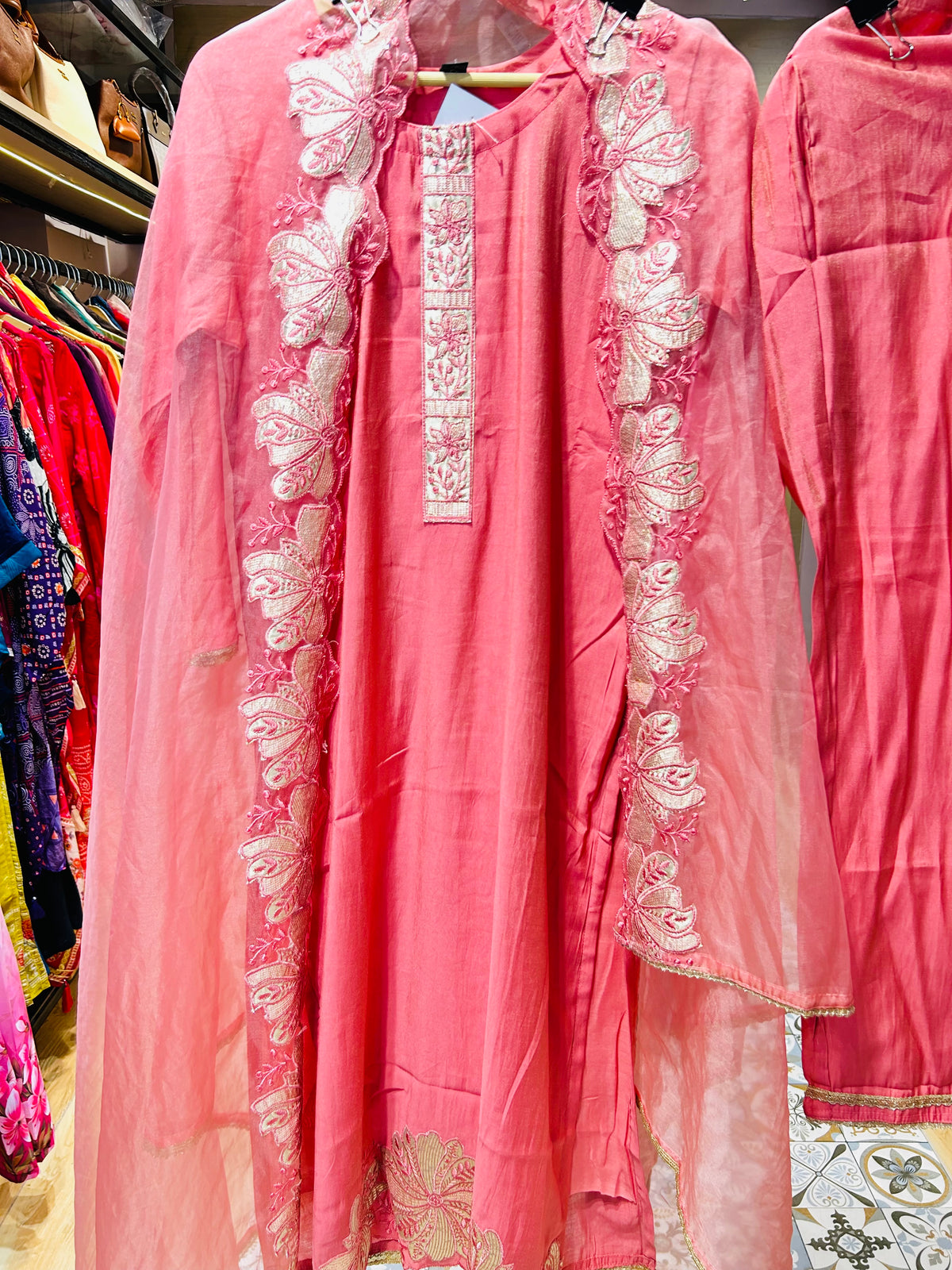 Party wear stitched suit