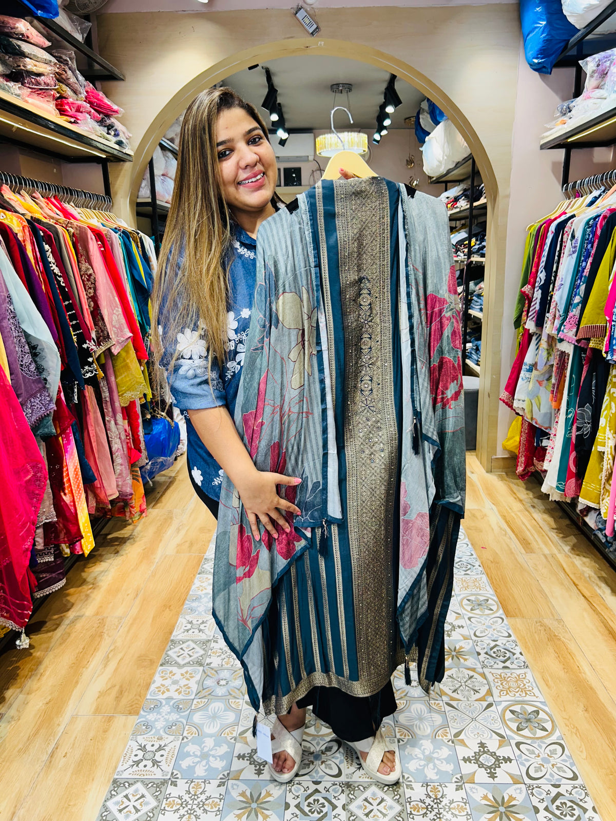 Unstitched party wear suit