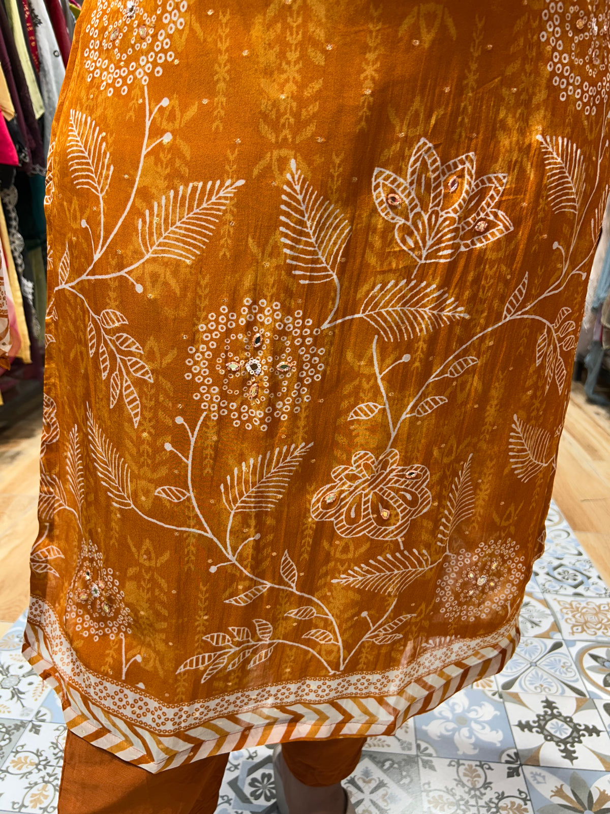 Crepe three piece suit