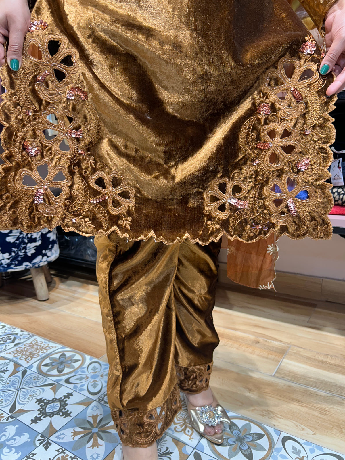 “MIHIKA” THREE PIECE PARTY WEAR WOOLLEN SUIT