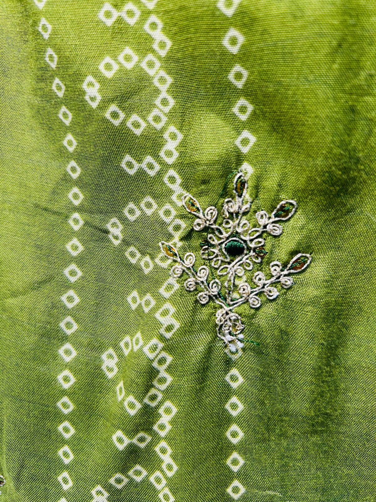 Party wear baandhani suit