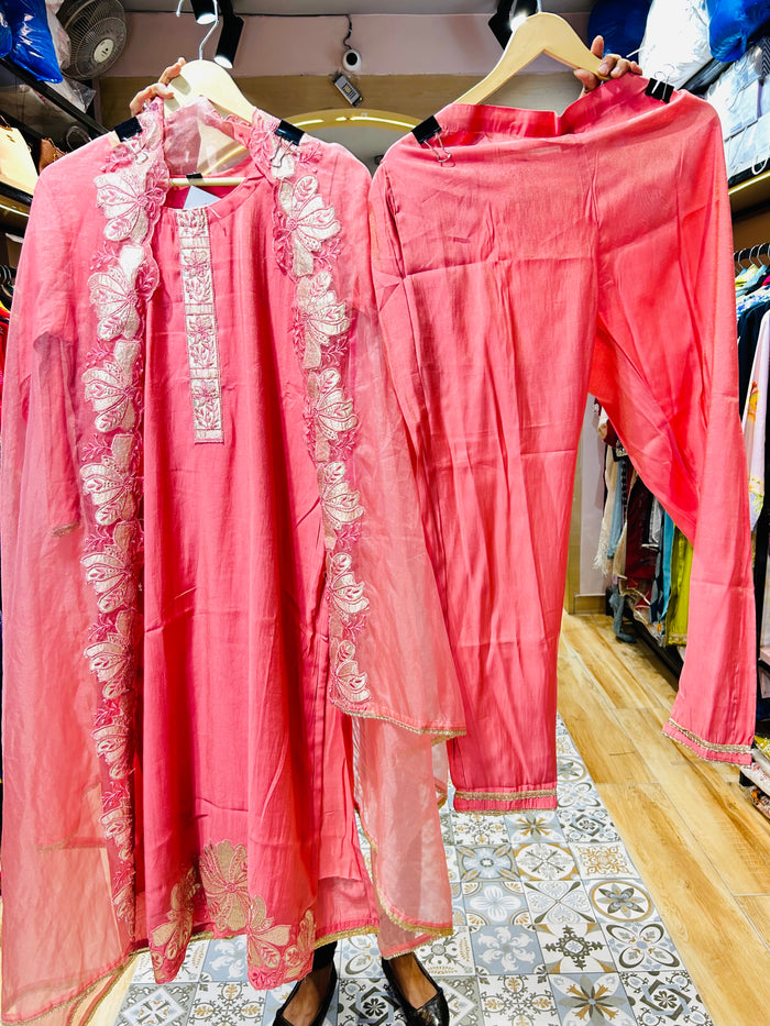 Party wear stitched suit