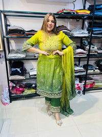 Party wear baandhani suit