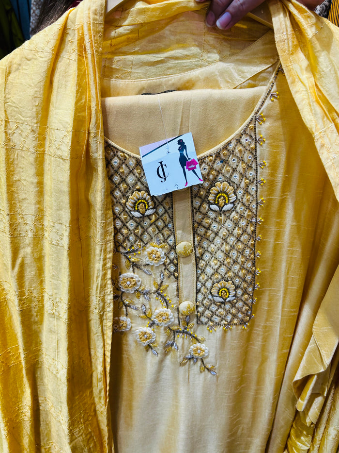 PARTY WEAR SUIT (k)