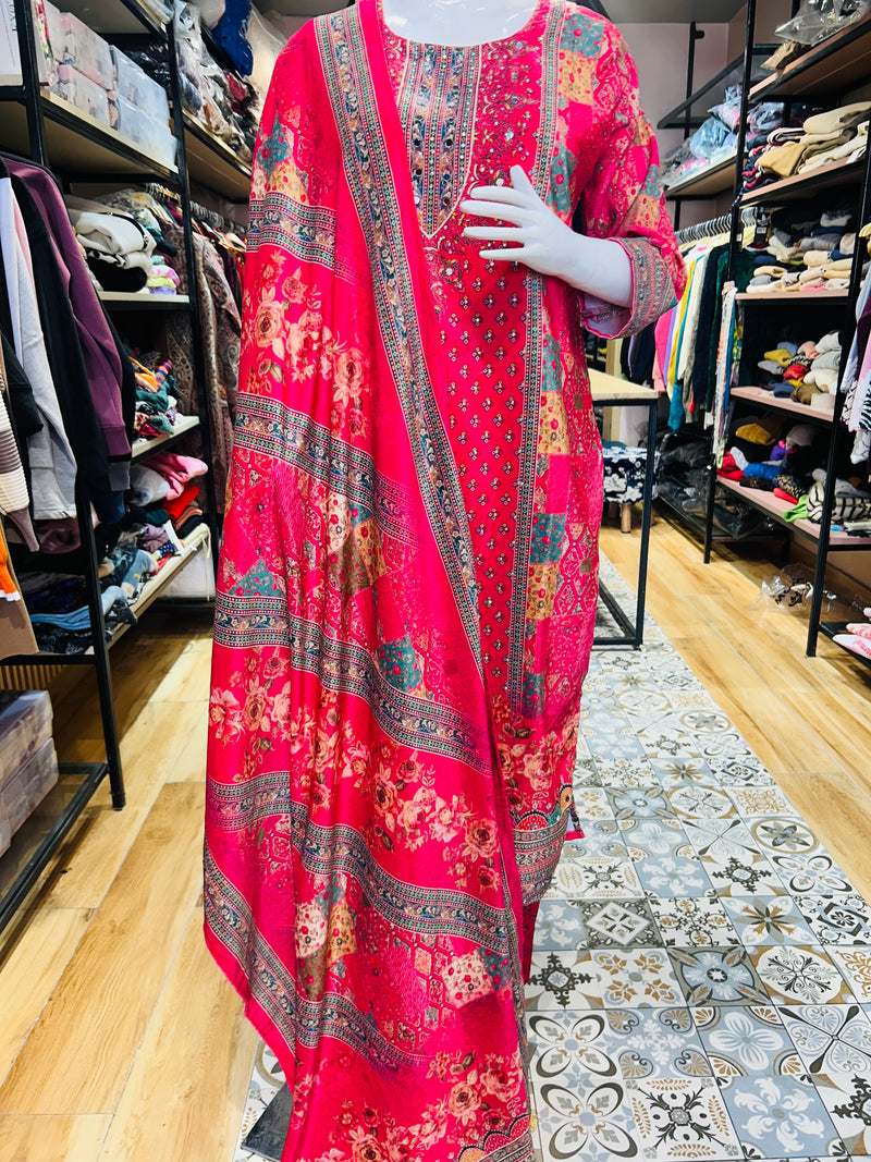 Beautiful pink suit in velvet