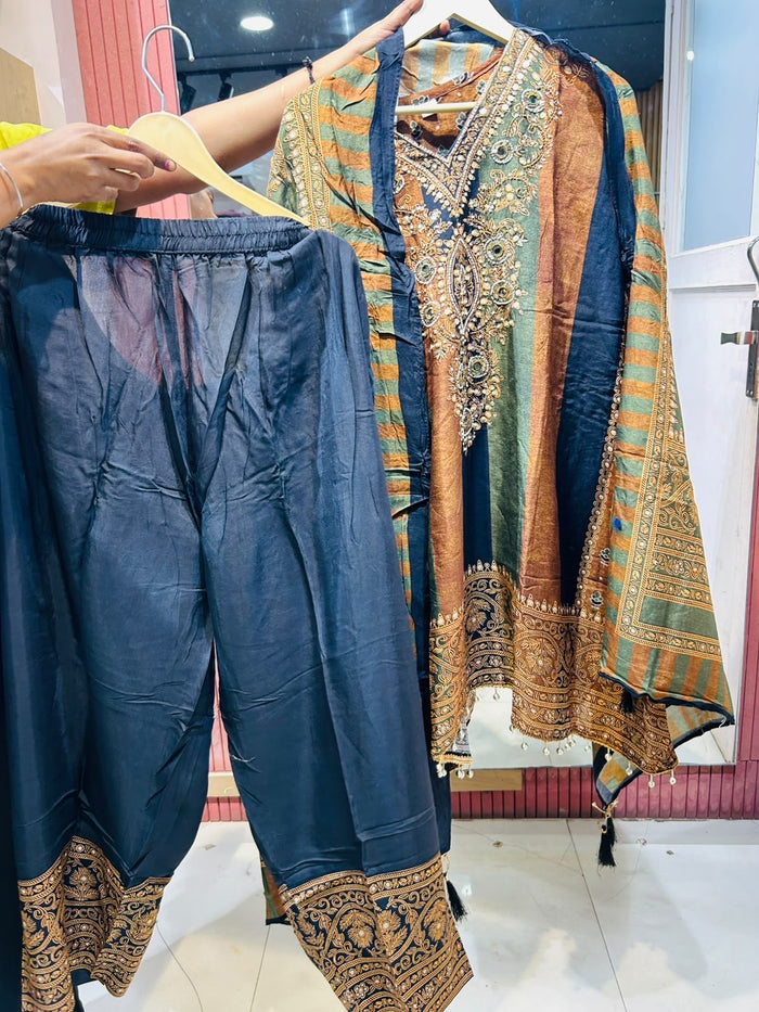 PARTY WEAR SUIT