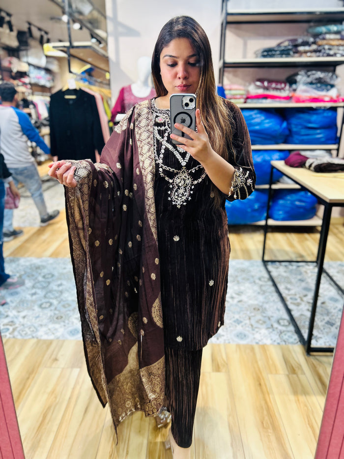 Heavy party wear velvet suit