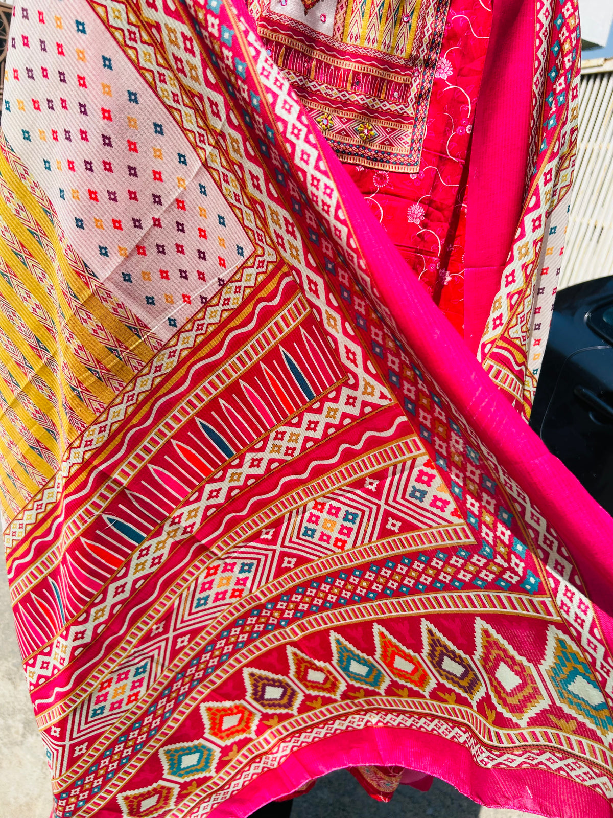 UNSTITCHED SUIT - TANA