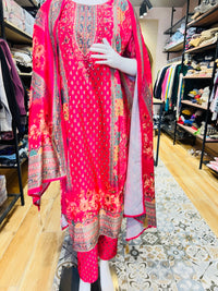Beautiful pink suit in velvet