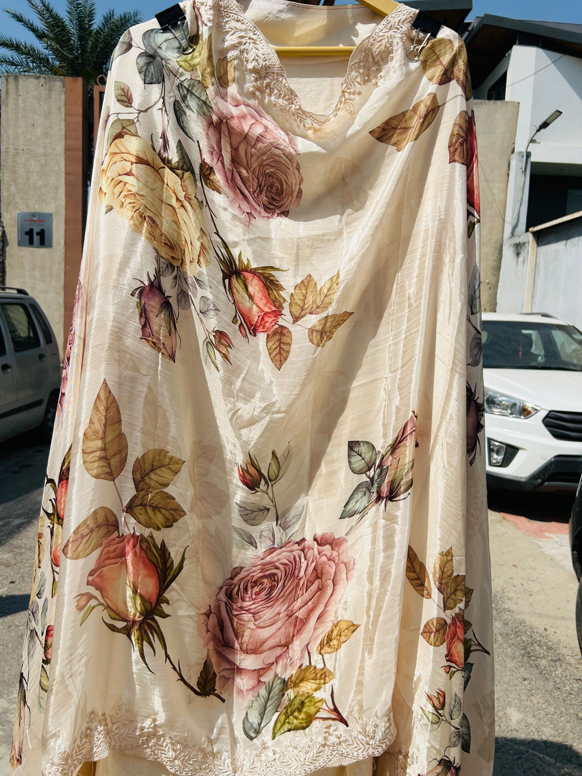 BEAUTIFUL UNSTITCHED SUIT “LUCY”