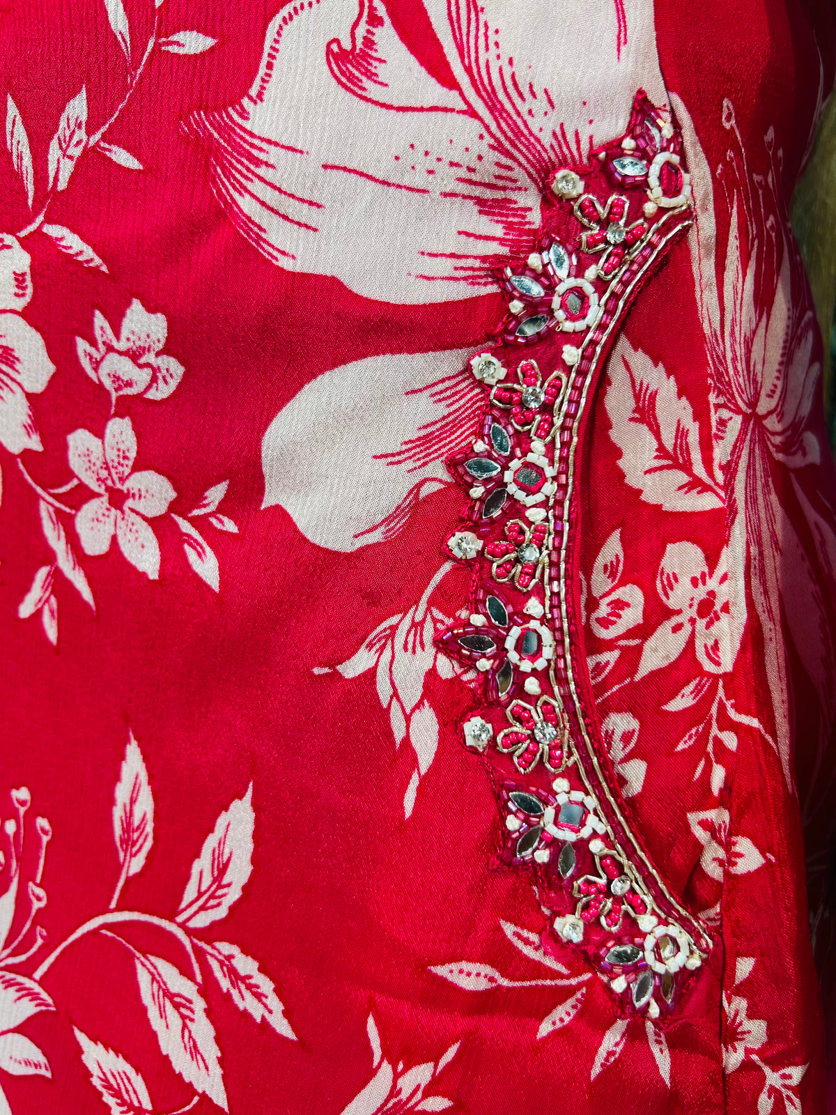 Pure chinon party wear suit