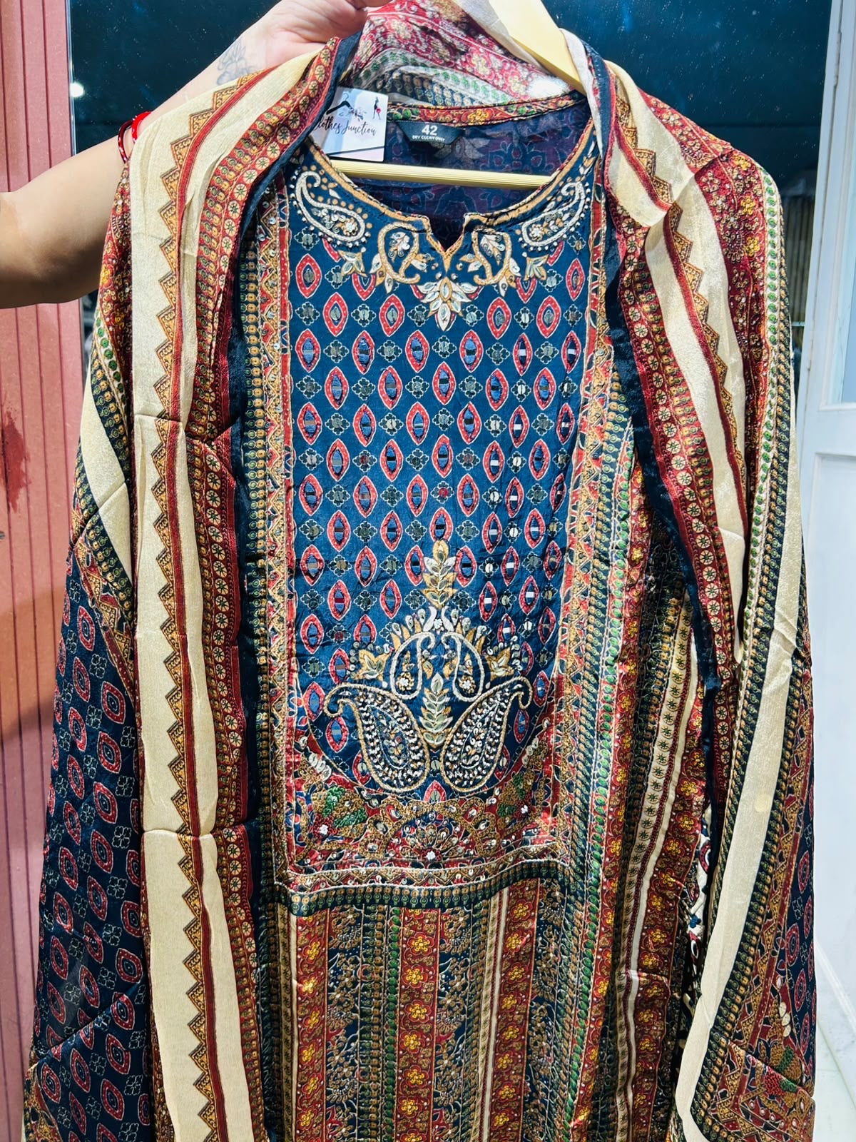 PARTY WEAR SUIT