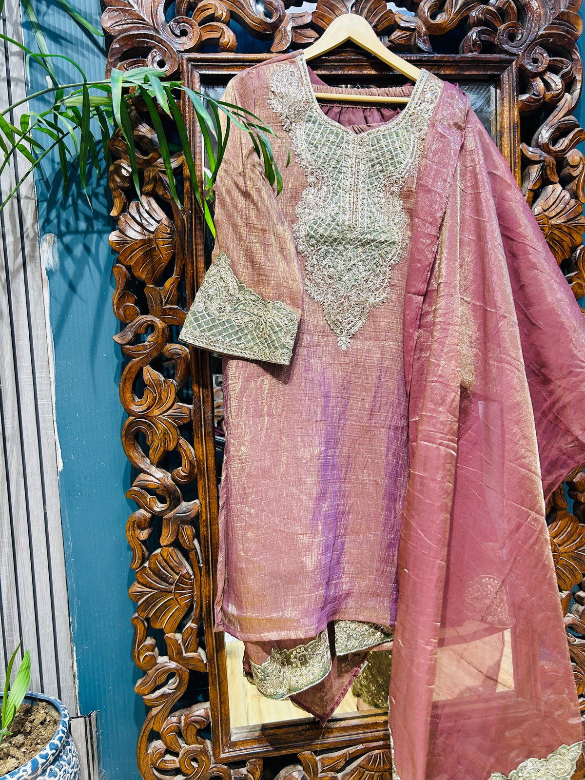 PARTY WEAR SUIT