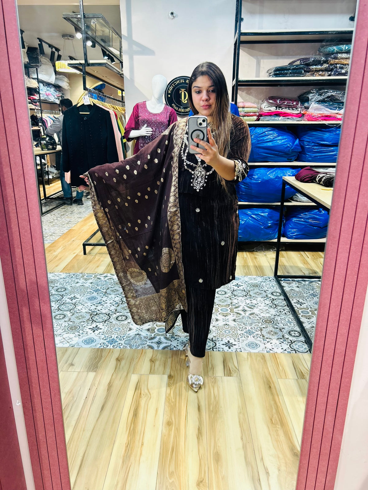 Heavy party wear velvet suit