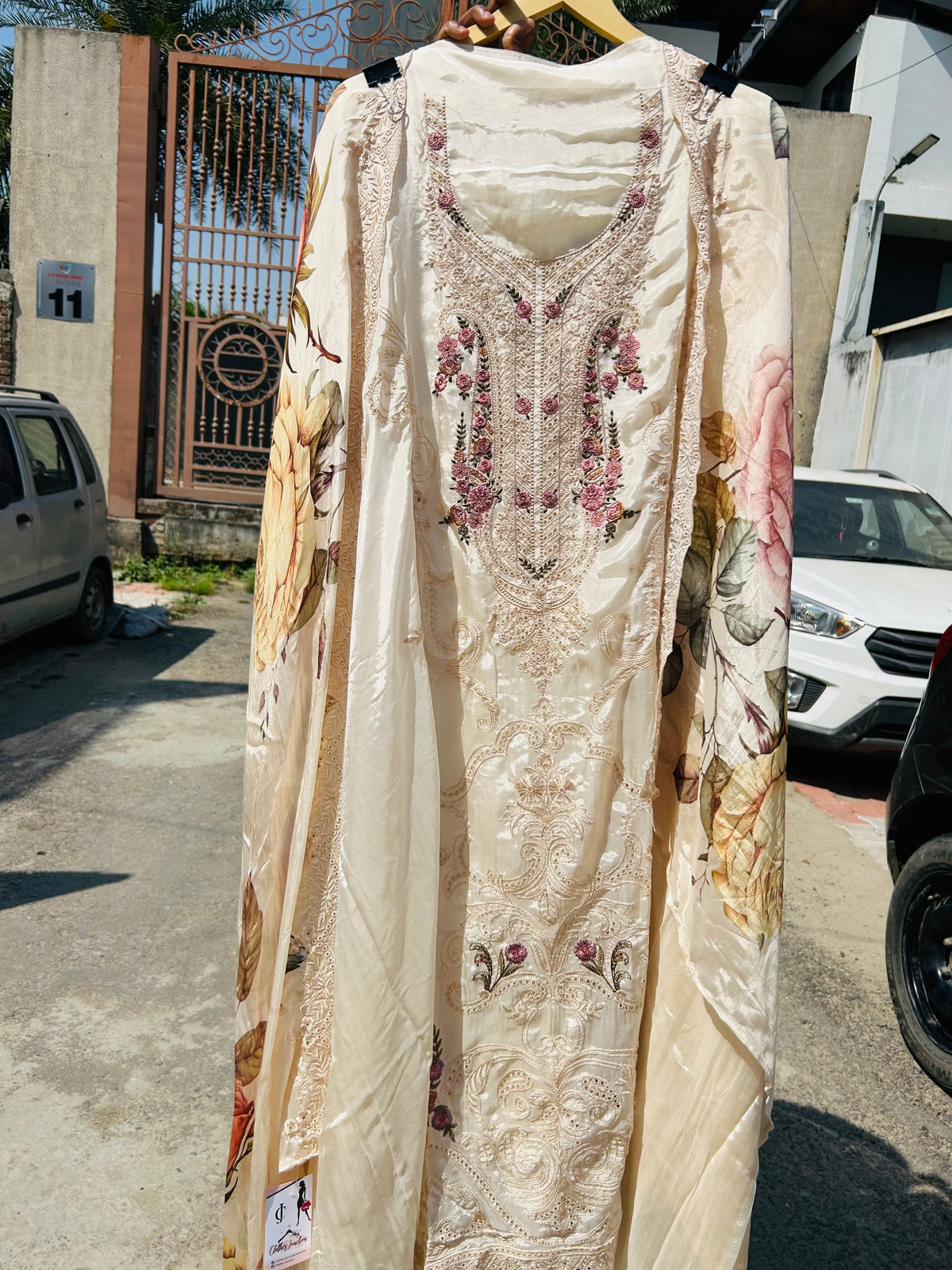 BEAUTIFUL UNSTITCHED SUIT “LUCY”