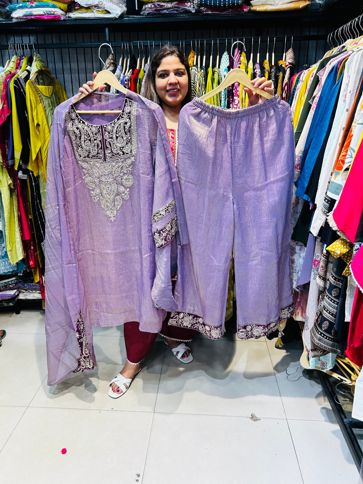 PARTY WEAR SUIT (k)