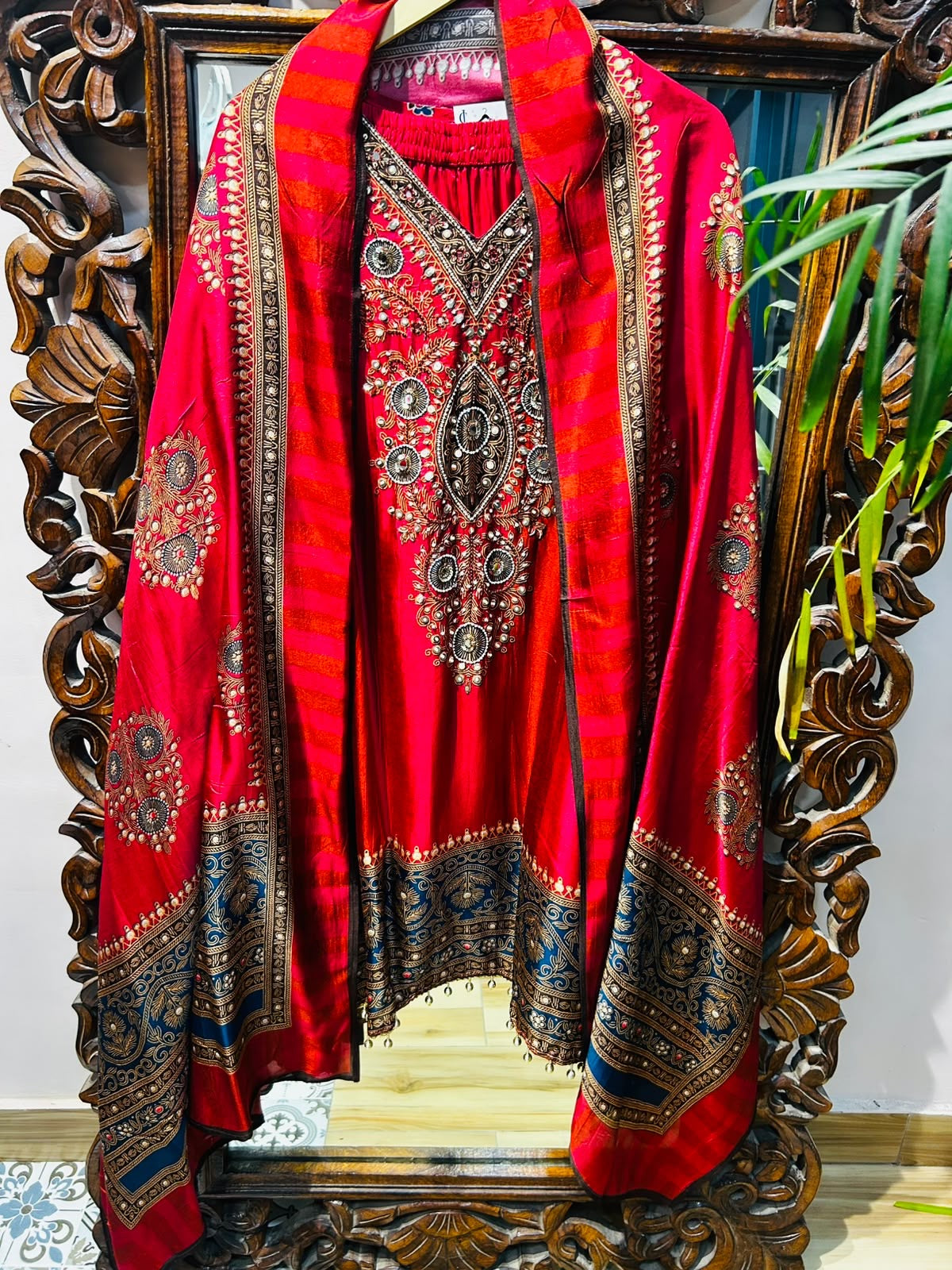 PARTY WEAR SUIT