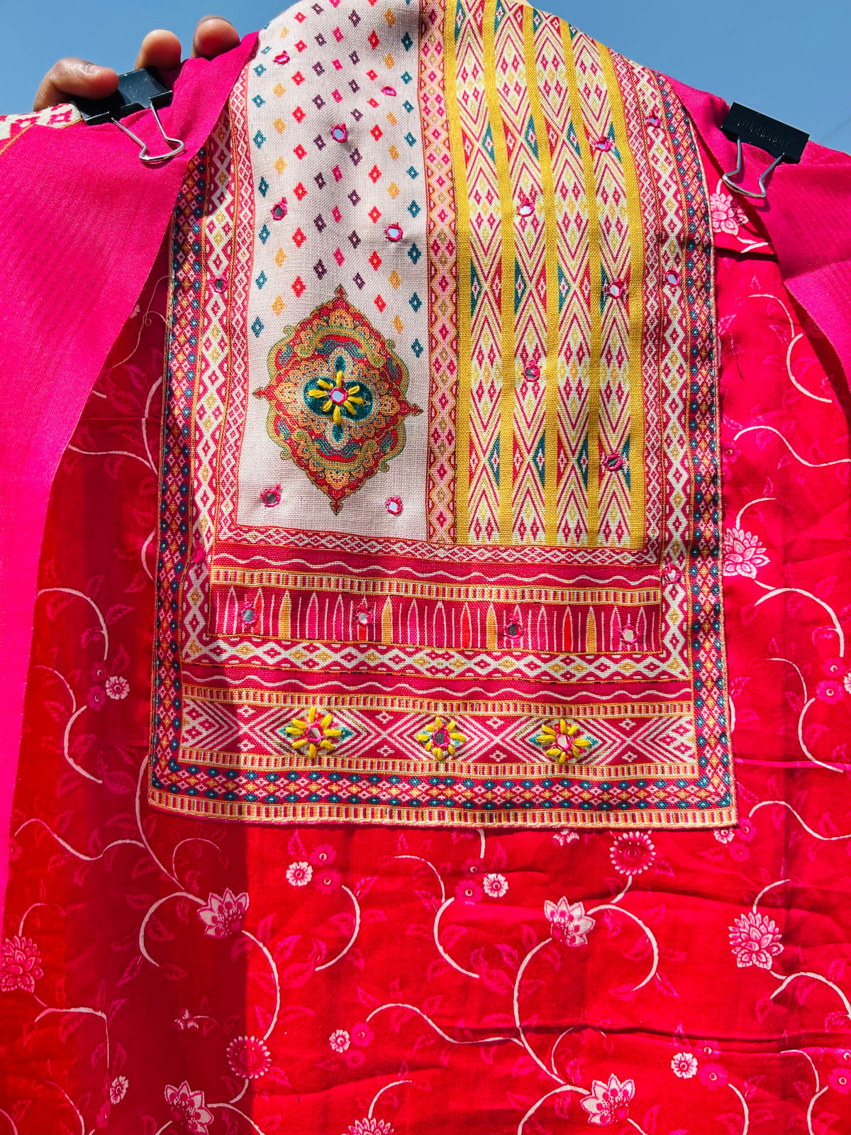 UNSTITCHED SUIT - TANA