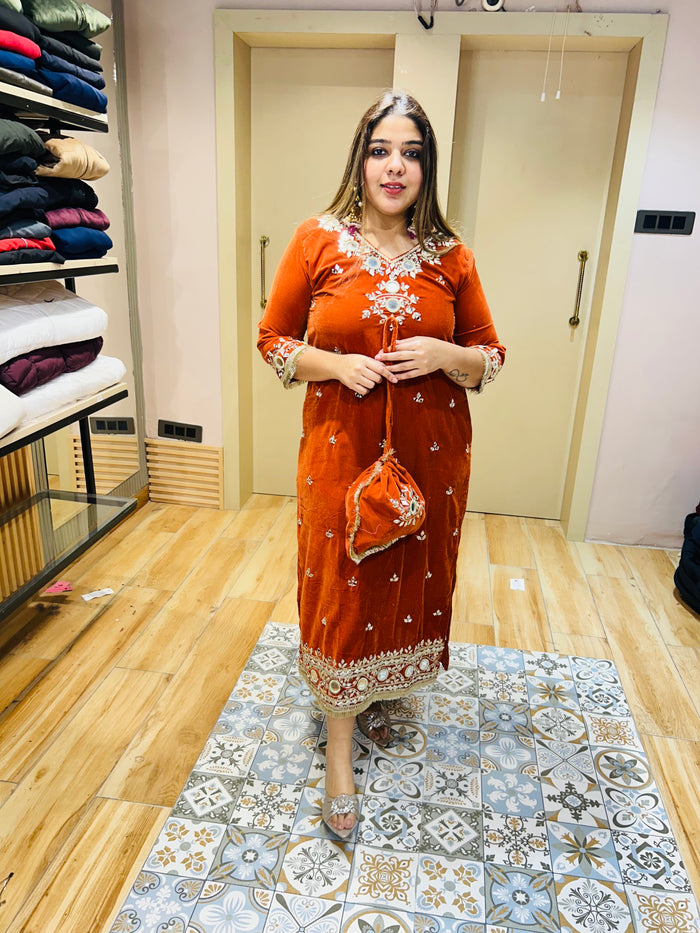 AARVI- DRESS WITH POTLI