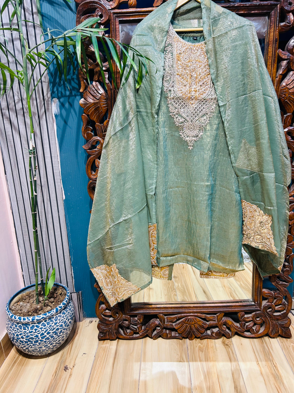 PARTY WEAR SUIT