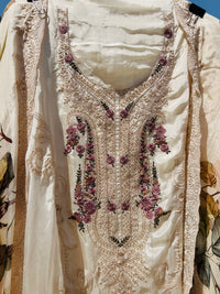 BEAUTIFUL UNSTITCHED SUIT “LUCY”