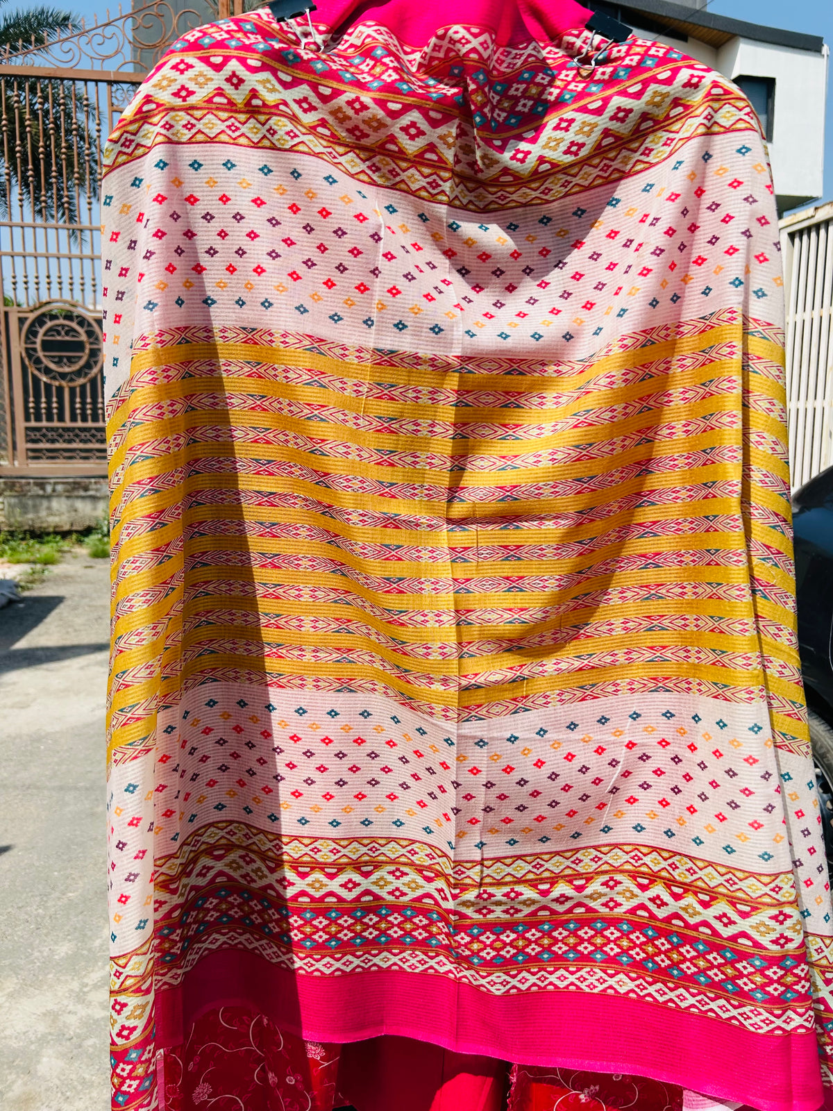 UNSTITCHED SUIT - TANA