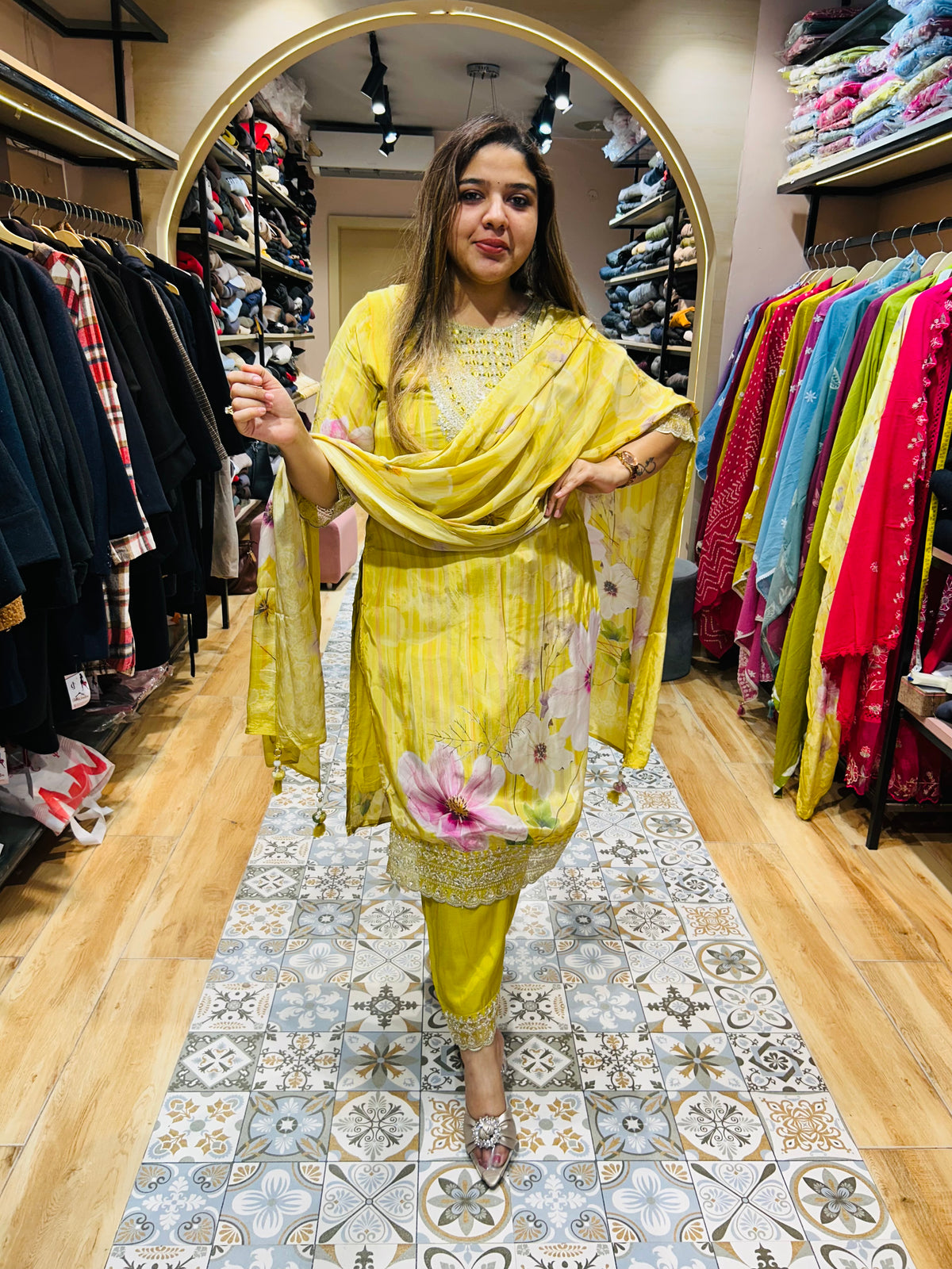 PARTY WEAR SUIT [LONA]