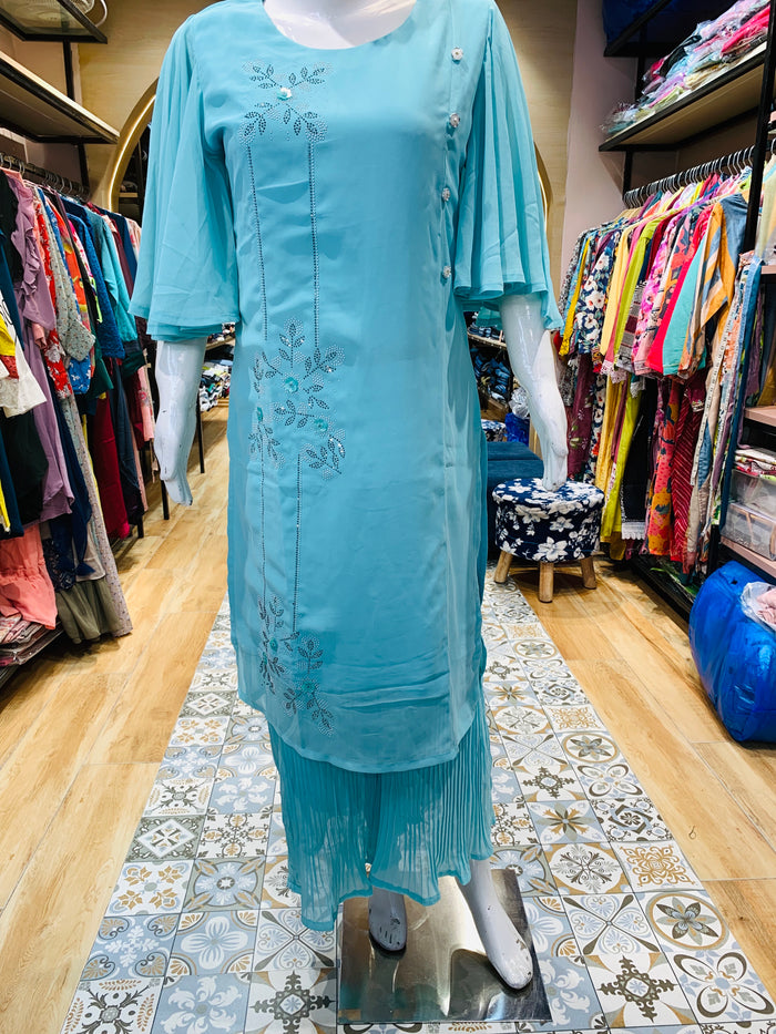 WOMEN SUIT