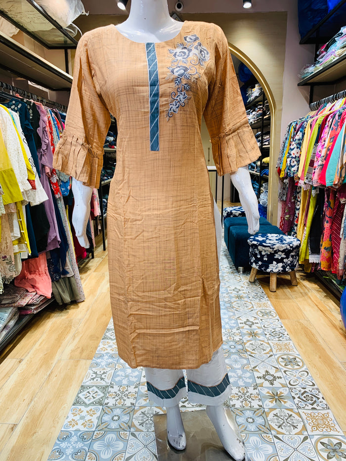 WOMEN SUIT
