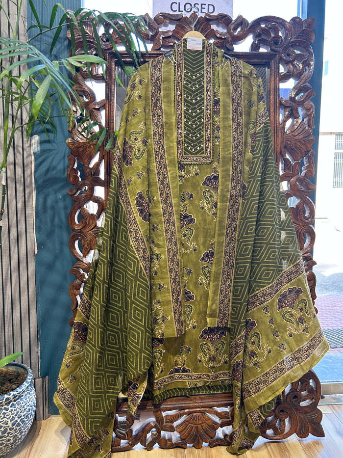UNSTITCHED FABRIC