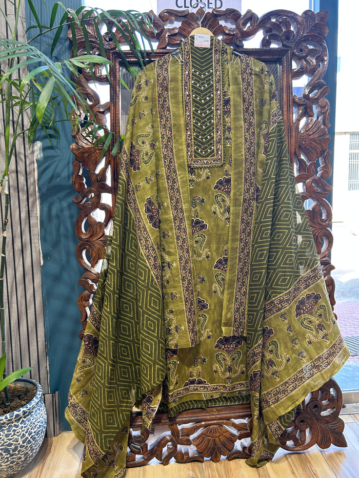 UNSTITCHED FABRIC