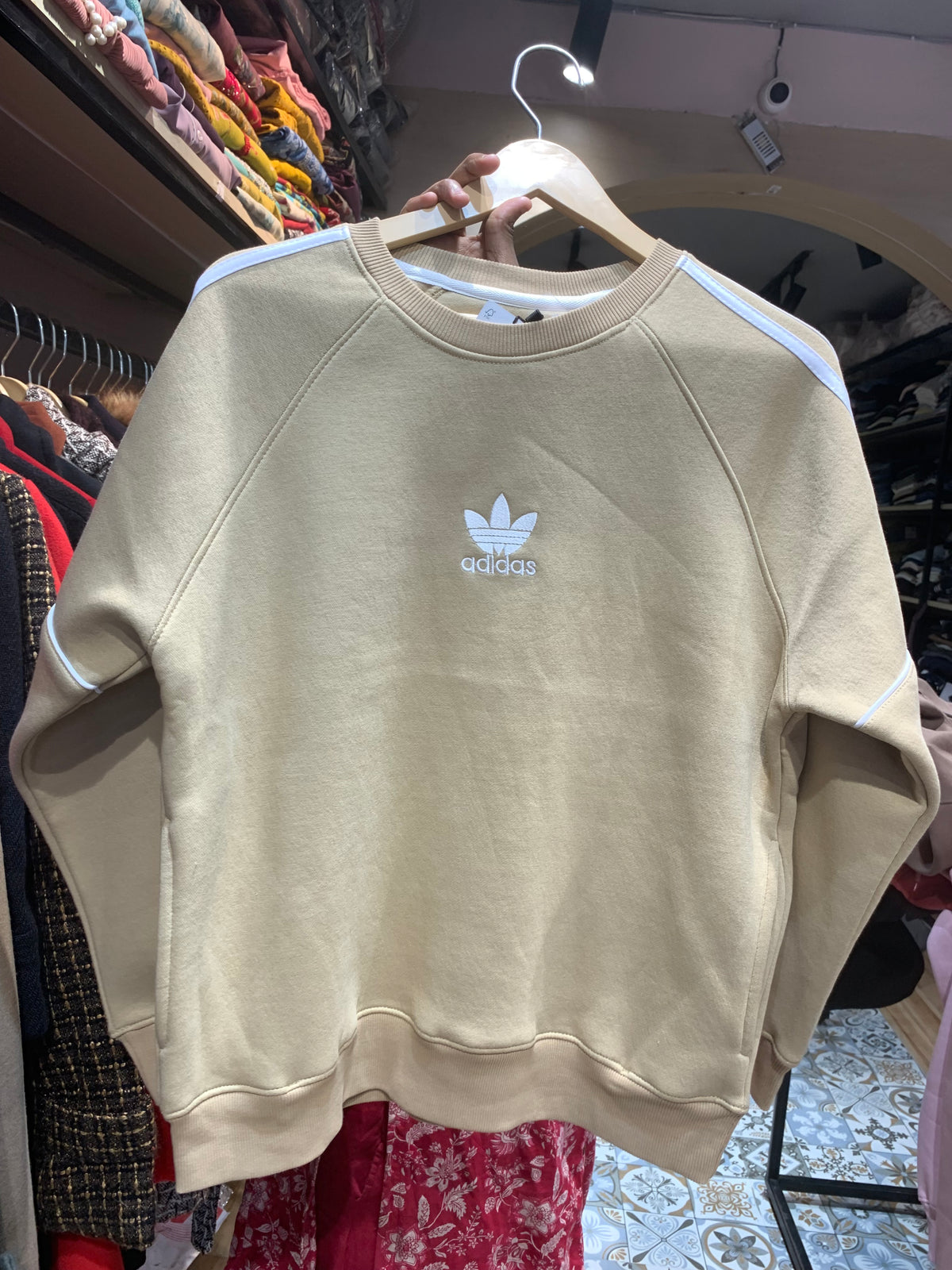 WOOLEN ADIDAS SWEATSHIRT