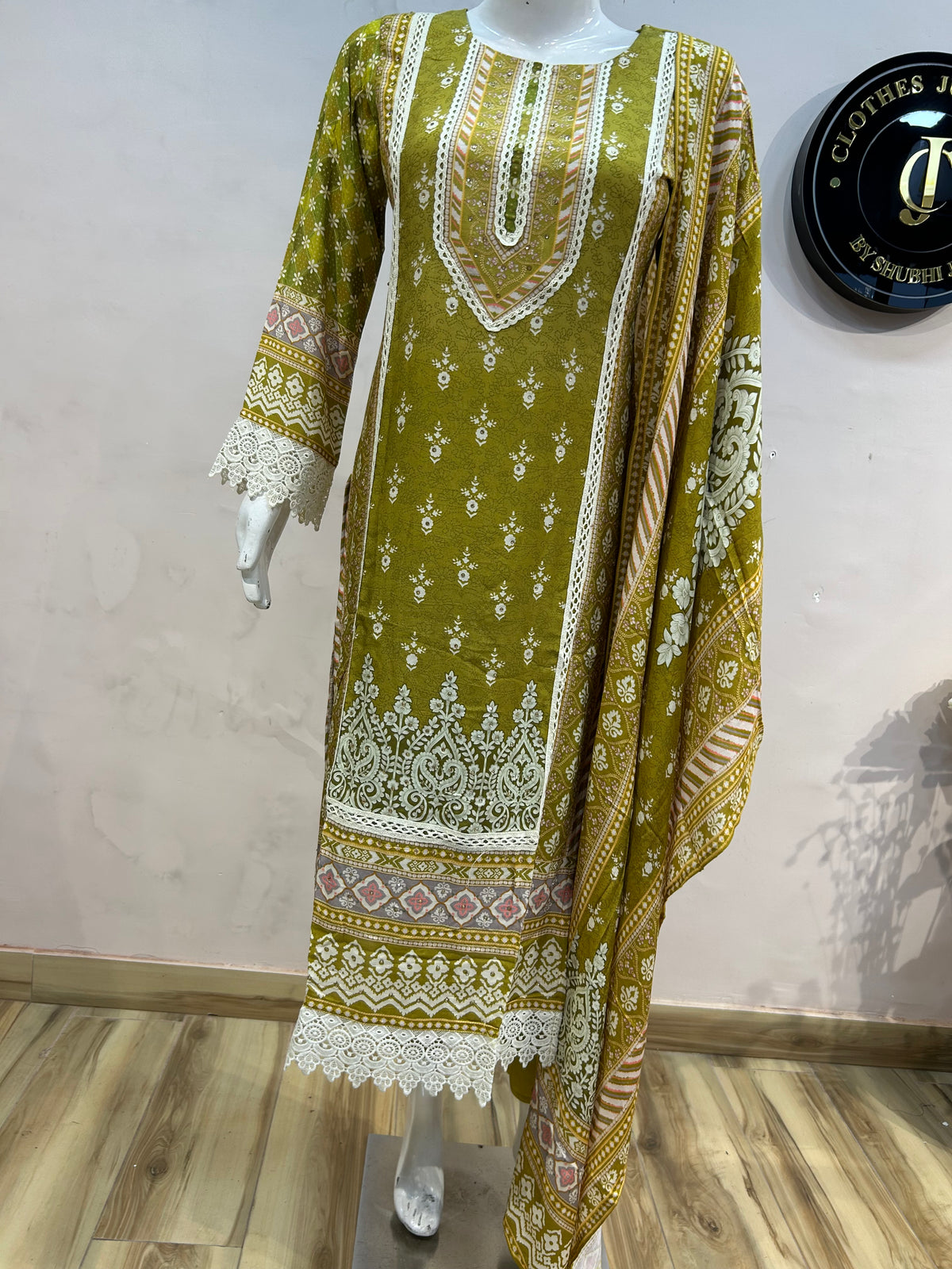 PARTY WEAR SUIT
