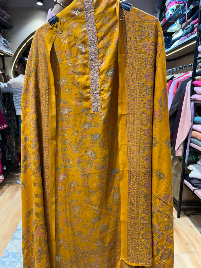 ''BIHISHA'' UNSTITCHED SUIT WOOLEN