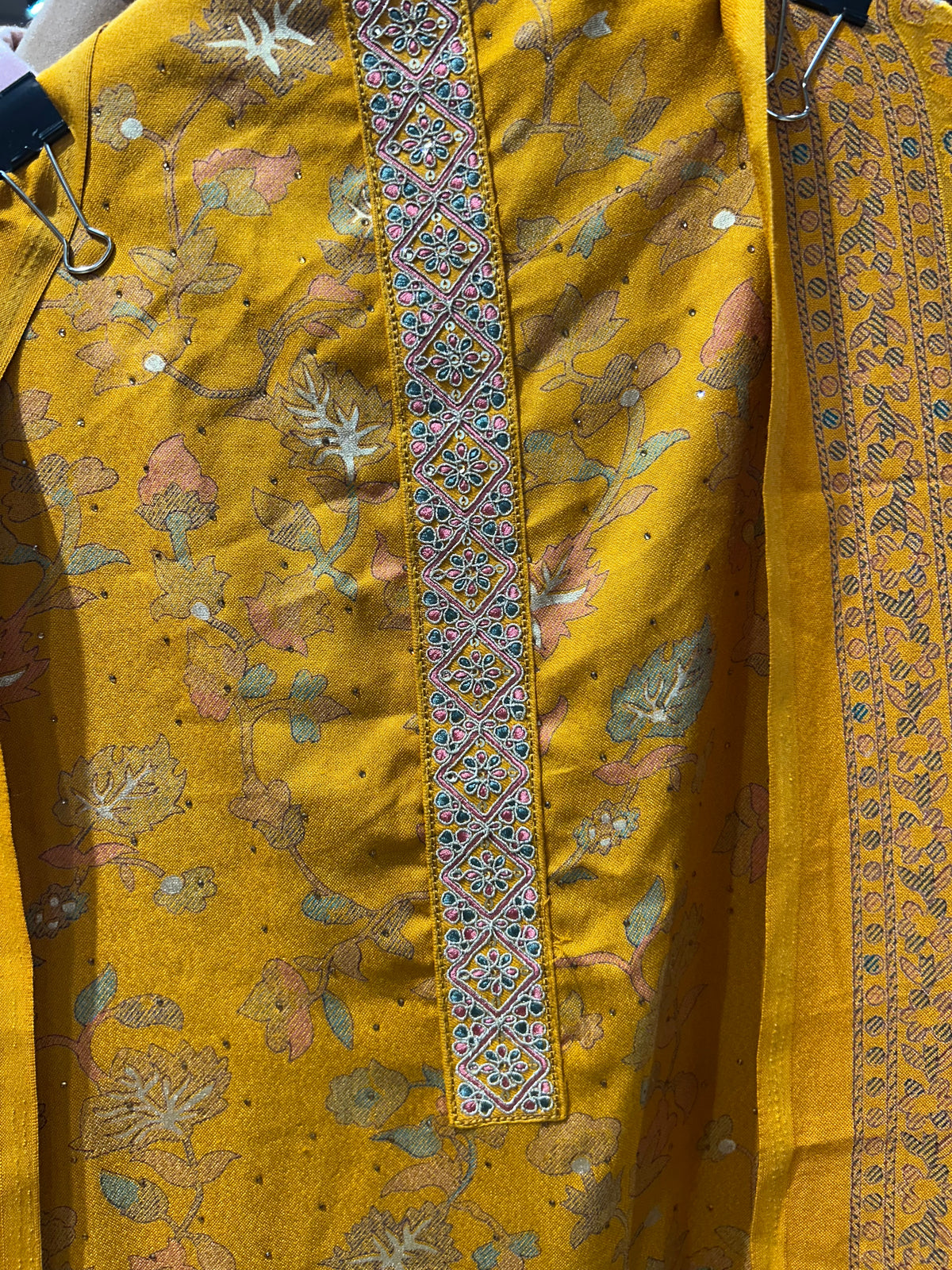 ''BIHISHA'' UNSTITCHED SUIT WOOLEN