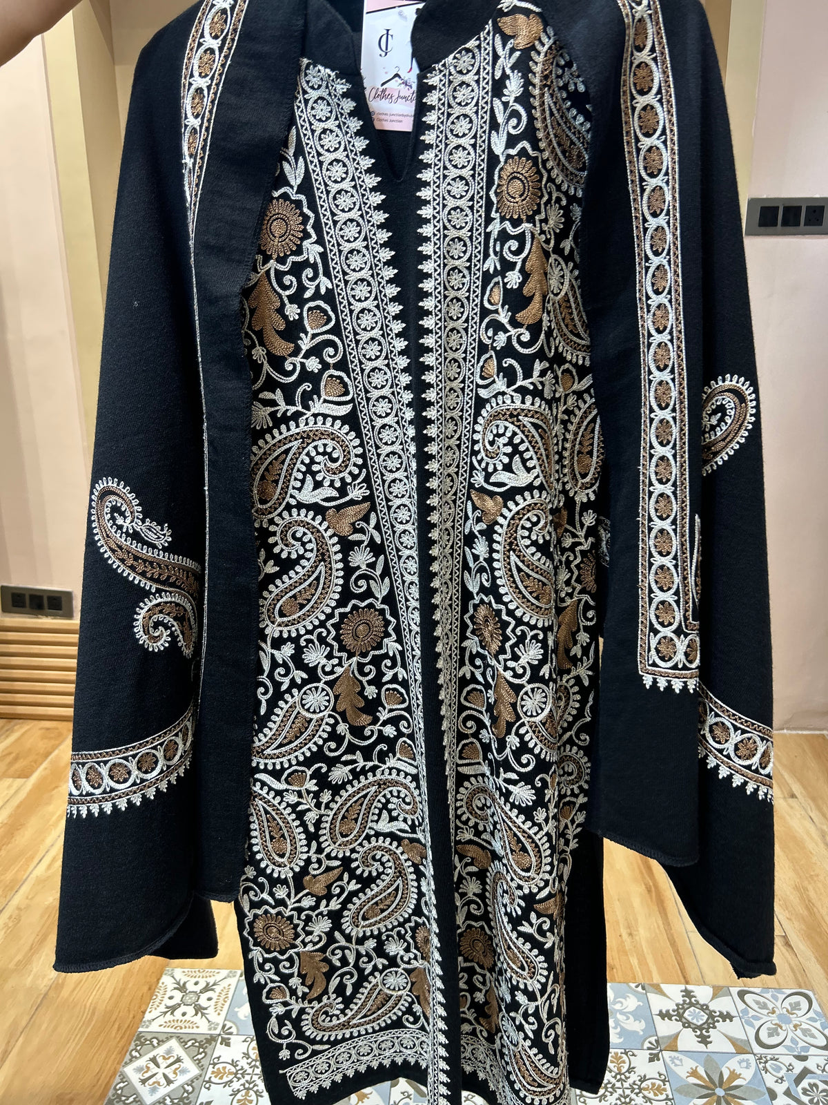 Woolen embroidered suit