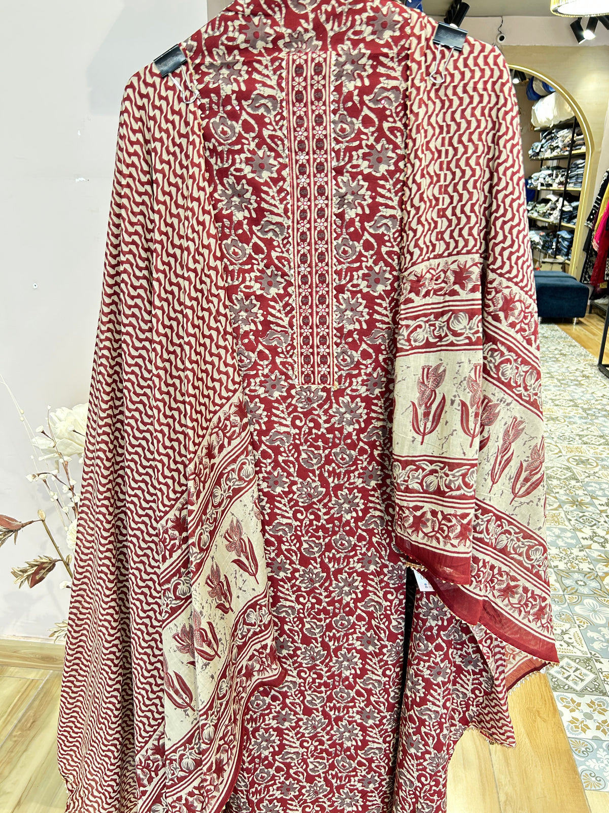 UNSTITCHED SUITS