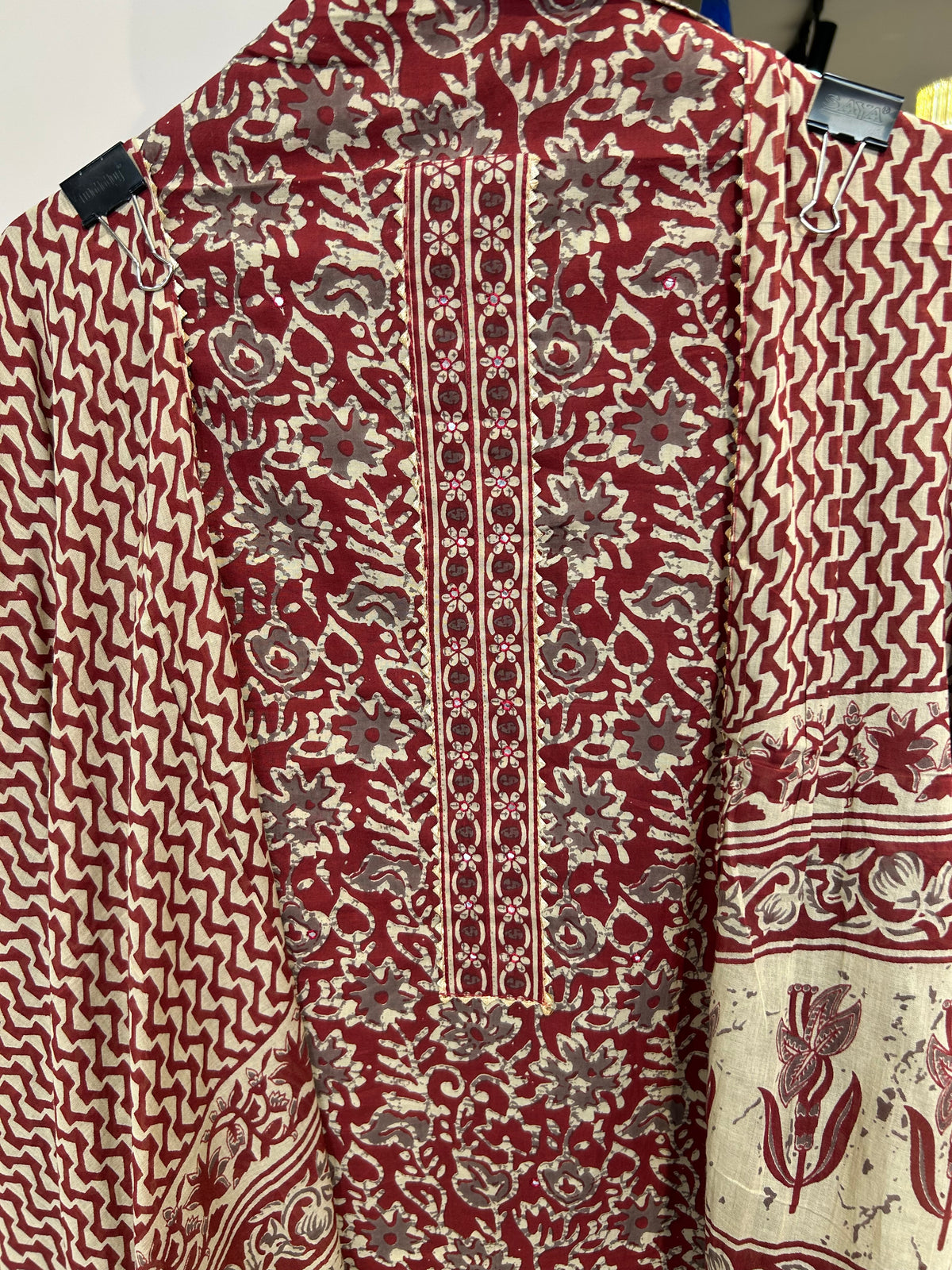 UNSTITCHED SUITS