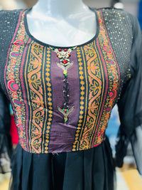 WOMEN KURTI