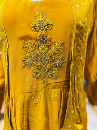 WOMEN SUIT