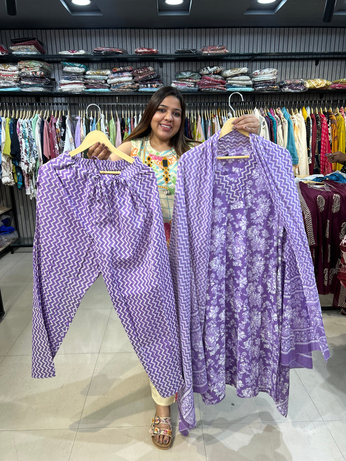 WOMEN SUIT