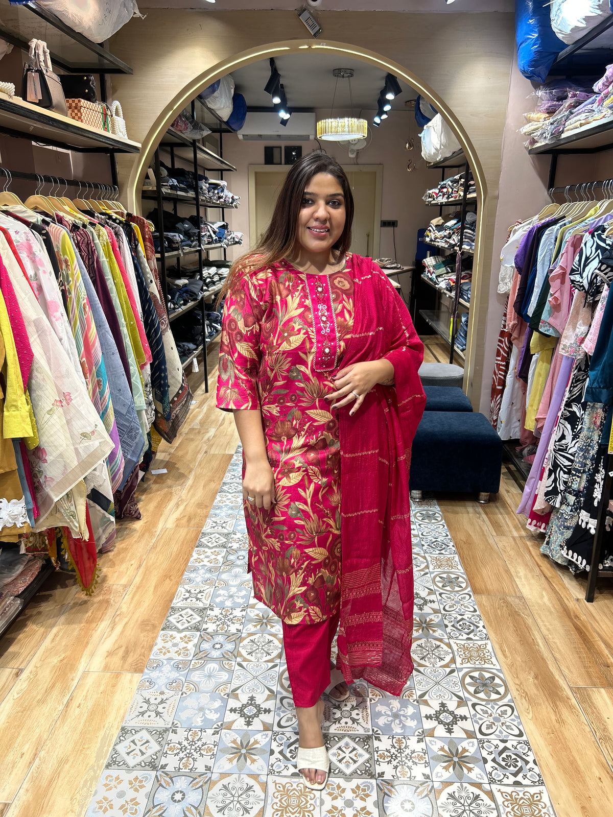 WOMEN SUIT