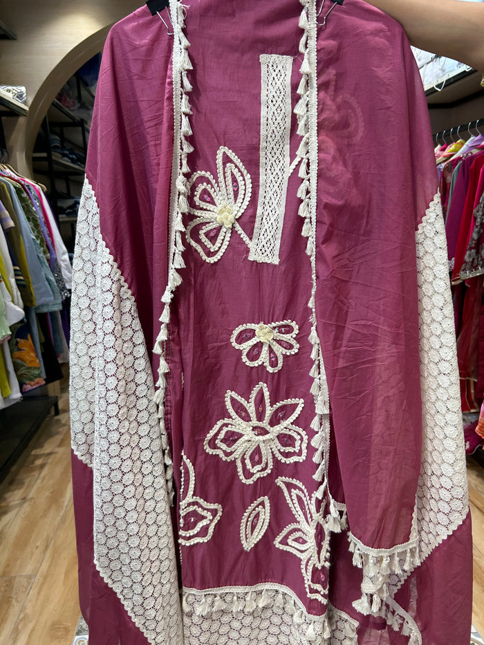 unstitched material