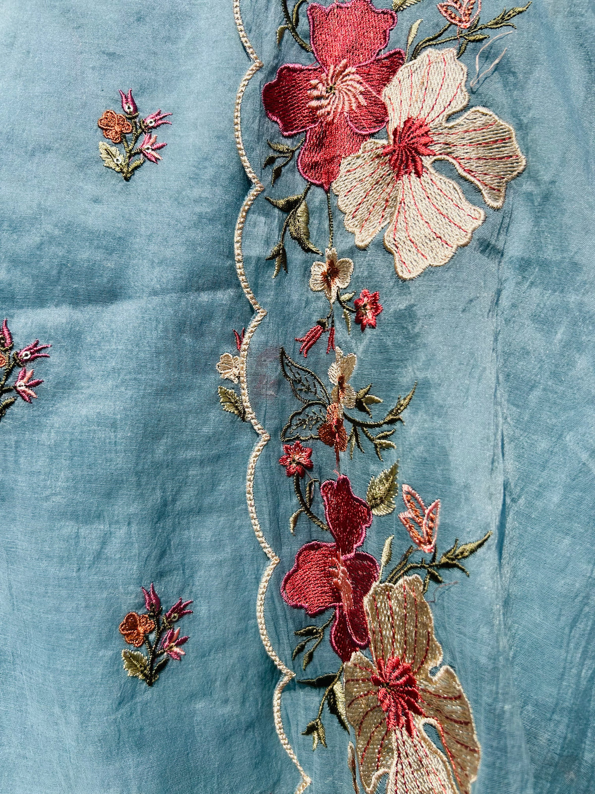 UNSTITCHED SUIT - BELLA