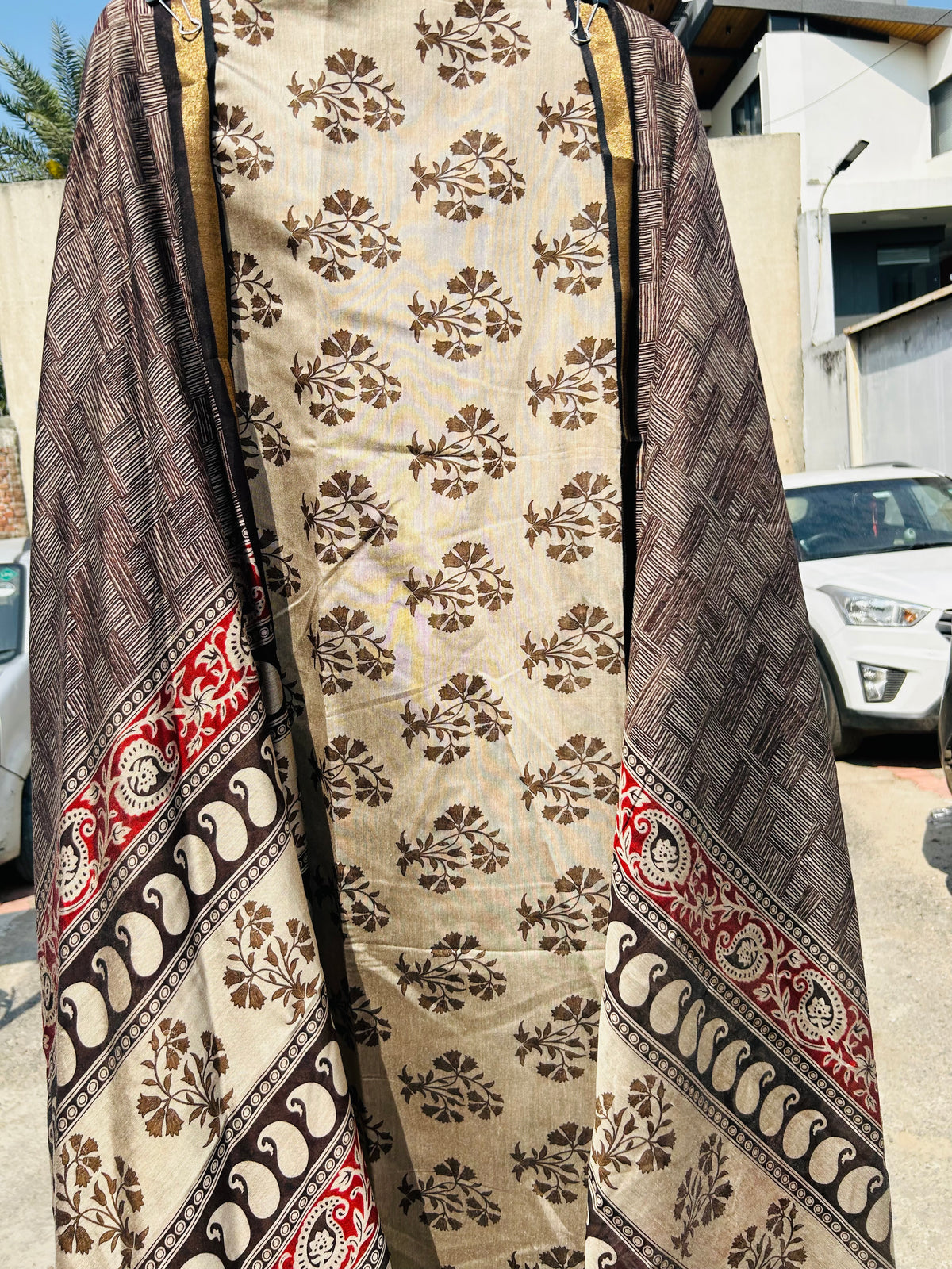 UNSTITCHED SUIT - ADA